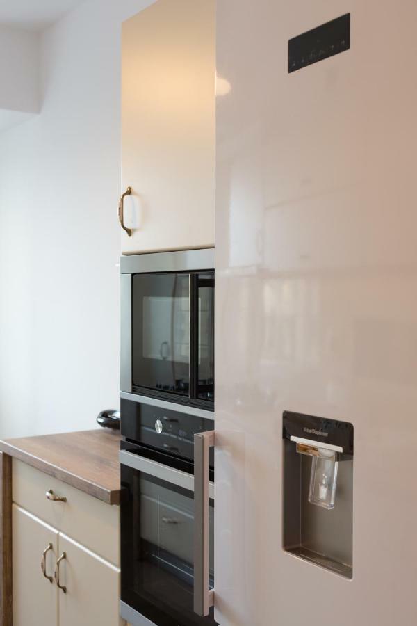 Central Luxury Flat With Terrace - Adela Accommodation - Ideal For Long Stays Bukarest Eksteriør billede
