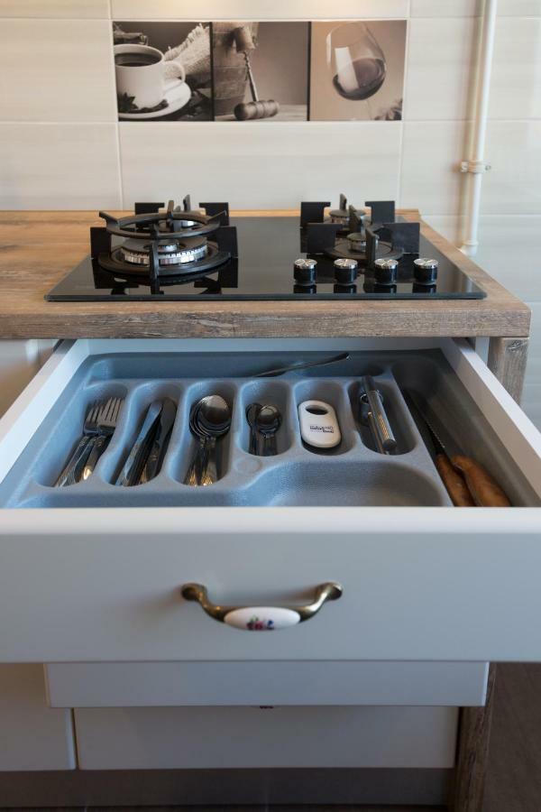 Central Luxury Flat With Terrace - Adela Accommodation - Ideal For Long Stays Bukarest Eksteriør billede