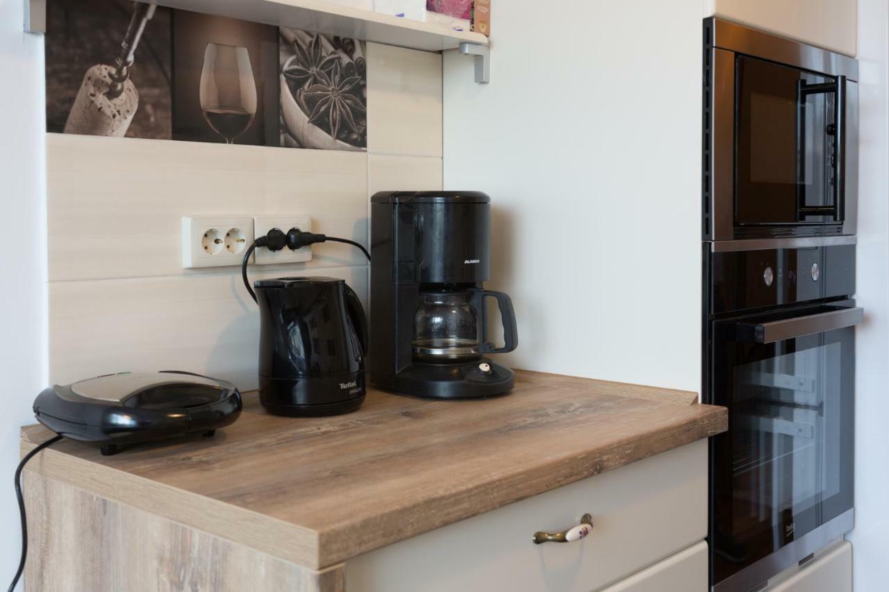 Central Luxury Flat With Terrace - Adela Accommodation - Ideal For Long Stays Bukarest Eksteriør billede