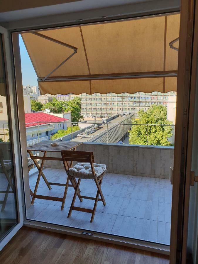 Central Luxury Flat With Terrace - Adela Accommodation - Ideal For Long Stays Bukarest Eksteriør billede
