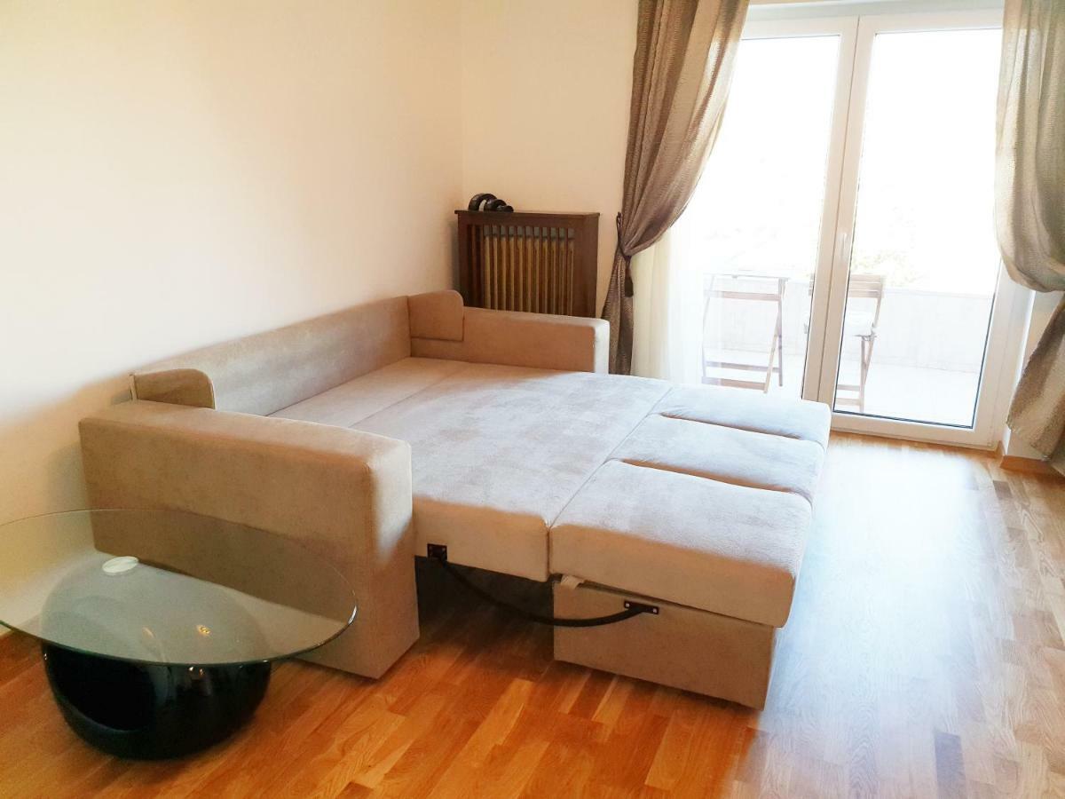 Central Luxury Flat With Terrace - Adela Accommodation - Ideal For Long Stays Bukarest Eksteriør billede